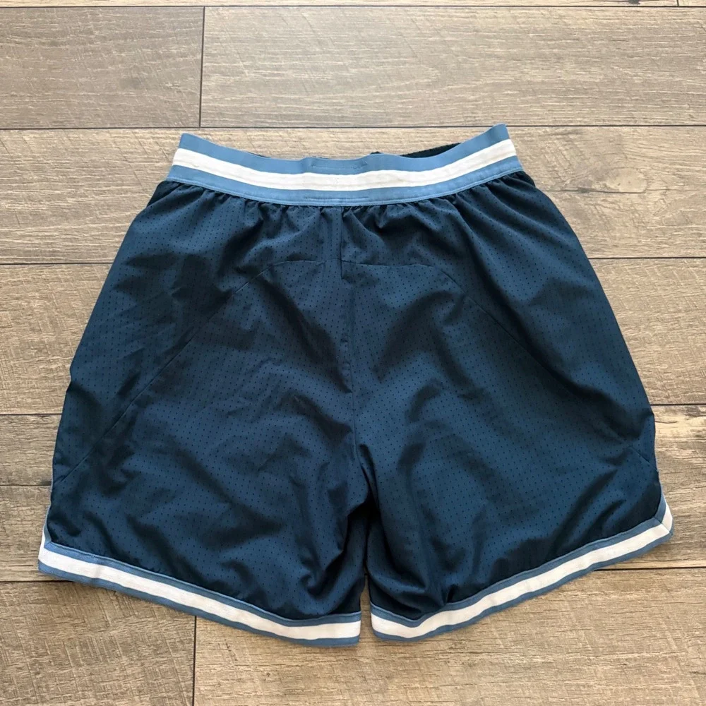 Nike Golf Club Dri-FIT Mesh Shorts Navy Blue Striped Loose Fit Basketball Mens S